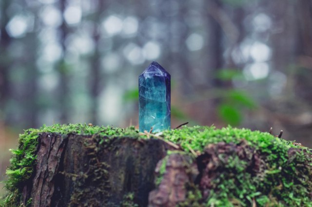 Fluorite Crystal Point, Wand Standing Tower, Crystal Healing, Gemstone Specimens